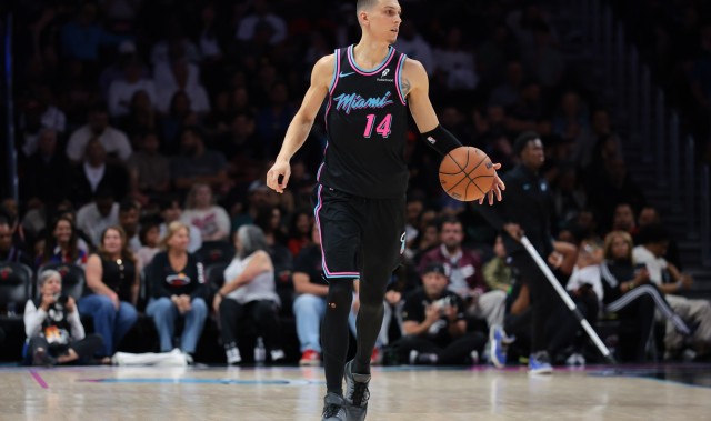 热火迎战魔术 希罗&amp;鲍威尔&amp;韦尔&amp;亚库乔尼斯出战 维金斯缺阵